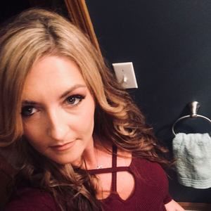 Meet your Posher, Courtnee